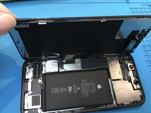  【iPhone12】のイヤースピーカー交換をさせていただきました。