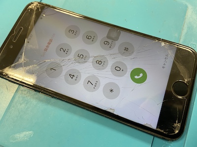 iPhone7の画面割れ修理！