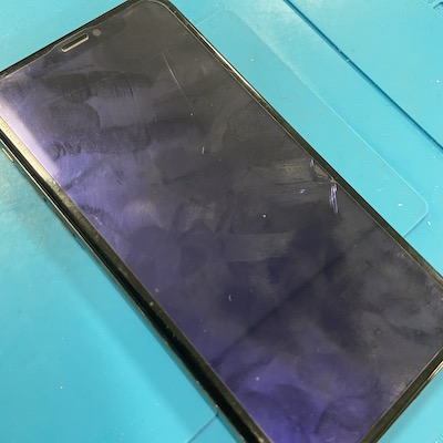 iPhoneXSの画面修理で