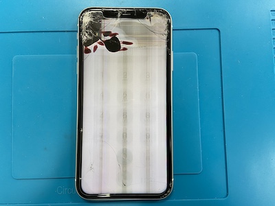 iPhoneXRの液晶割れ修理