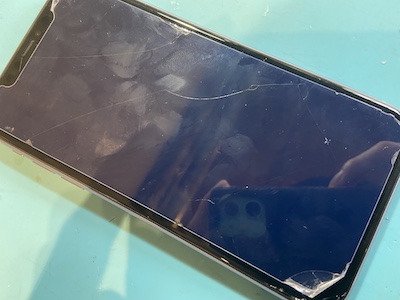 iPhone12の画面修理即日対応してます！