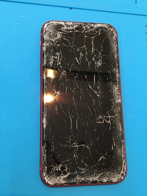 【iPhone11】の画面を交換をさせていただきました！