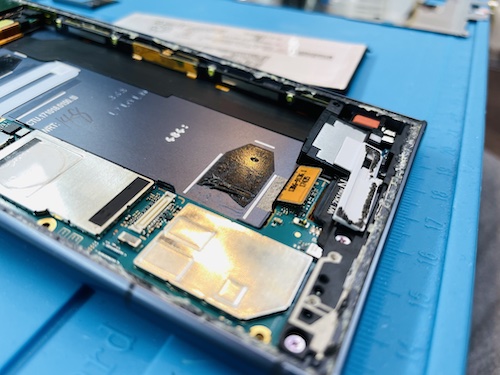 Xperia XZ1が突然充電できなくなった、充電反応しないトラブル
