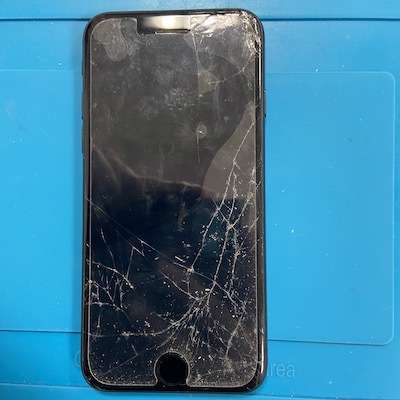 画面が映らなくなったiPhone7【画面修理】