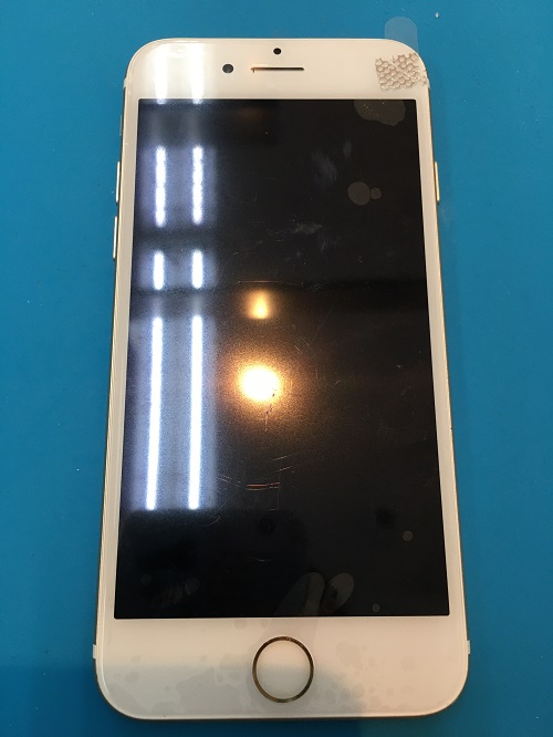 【iPhone 7】の画面交換をさせていただきました！