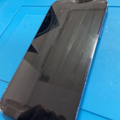 iPhone12の画面割れ即日で直ります！