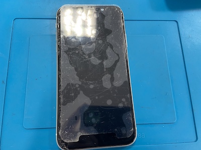 iPhone11の画面割れ修理をしました！