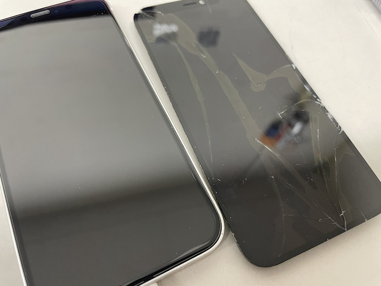 iPhone 12 mini 画面修理の実例