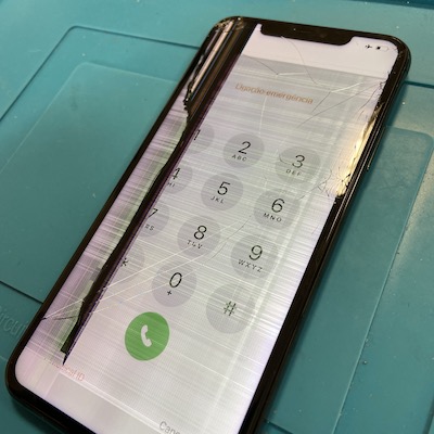 iPhone11Proの画面割れ修理
