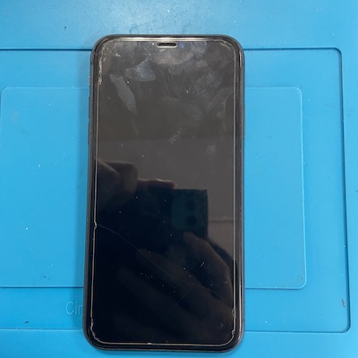 画面が映らなくなったiPhone11【即日修理】