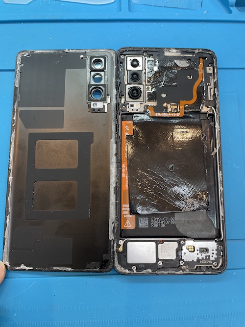 HUAWEI P30画面割れ修理