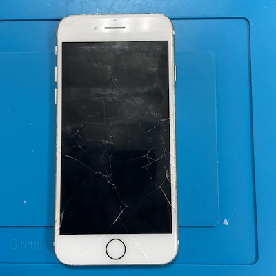 画面表示がされなくなったiPhone8【画面修理】
