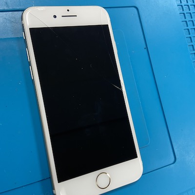 iPhone7の画面割れ修理！