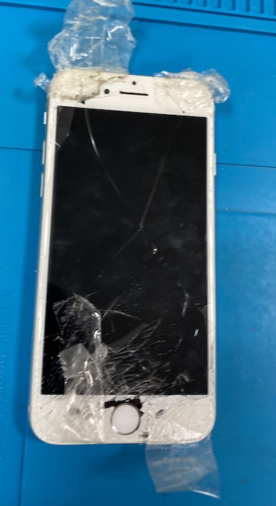 iPhone8の画面交換修理神奈川ペイ対応してます！！