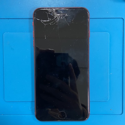 iPhone8の画面割れ修理しました！