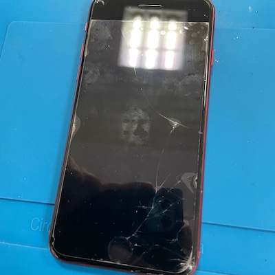 iPhoneSE2の画面割れ修理！