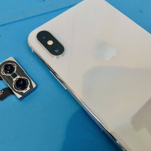 【iPhone XS】の外カメラ修理の依頼を頂きました！