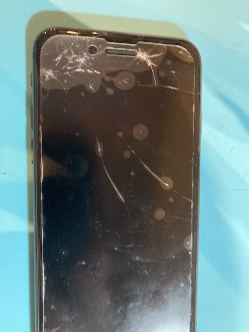 iPhone12のバッテリー交換！12はきちんと交換がおすすめ！！