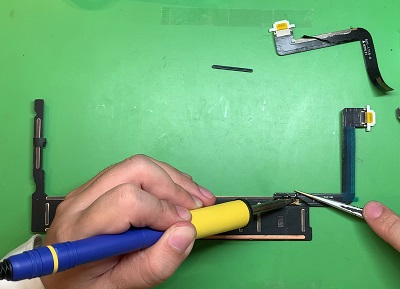 Lightningコネクタの修理も承っております。