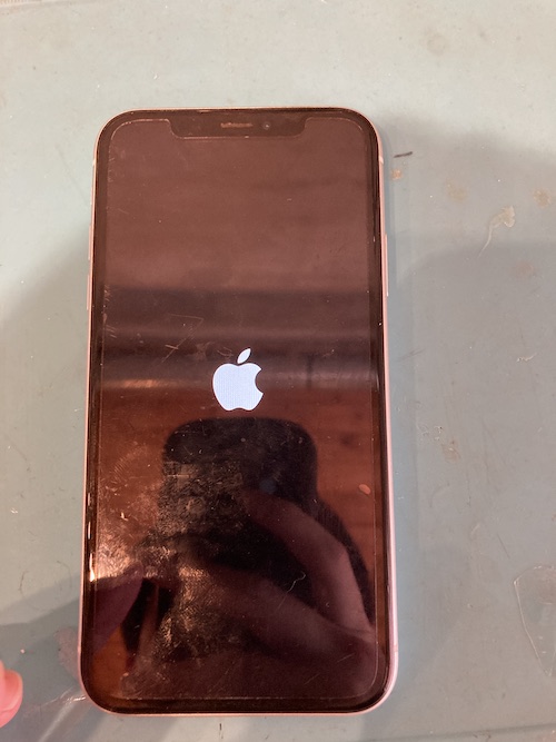 リンゴループになったiPhoneも修理可能です！
