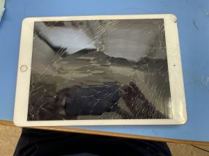 iPadも即日での修理承っています！