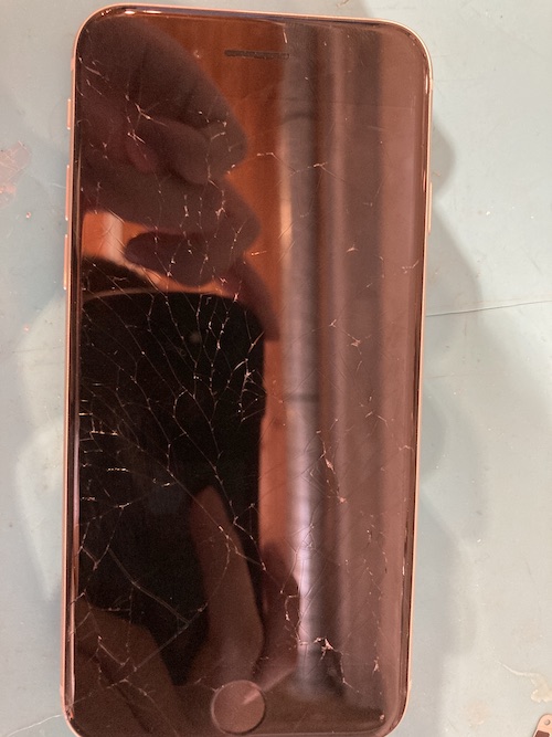 iPhone7の画面交換修理はダイワンテレコム平塚店へ！