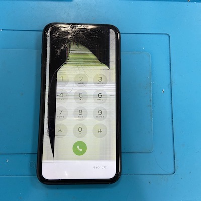 操作が効かなくなったiPhoneXR【画面修理】