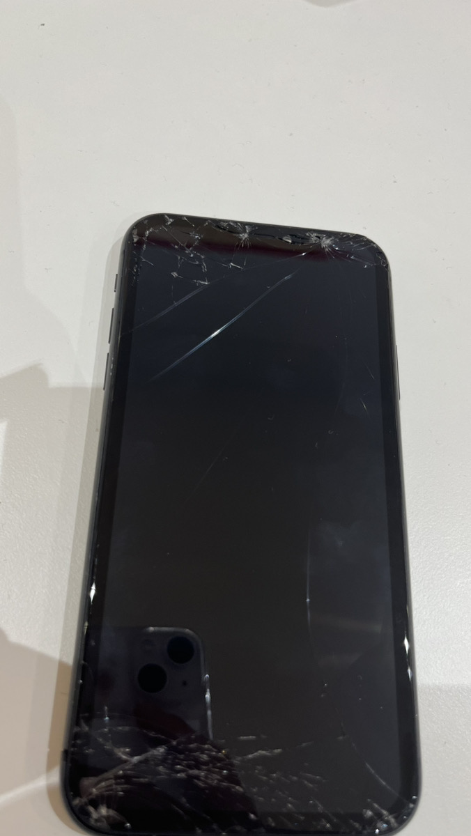 ≪液晶不良≫iPhone11の画面交換を行いました！！