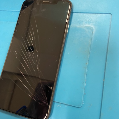 画面割れiPhoneを30分以内で修理したい方は当店へ！
