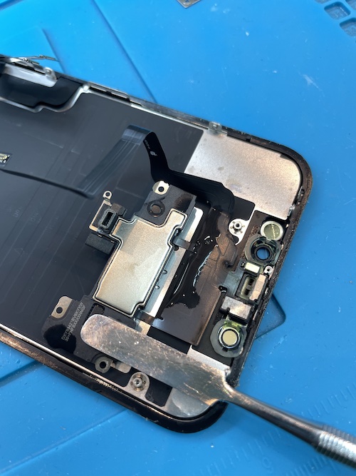 iPhoneは非完全防水！リンゴループや液晶不良に要注意！