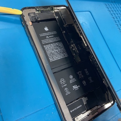 画面表示できなくなったiPhoneX【画面修理】