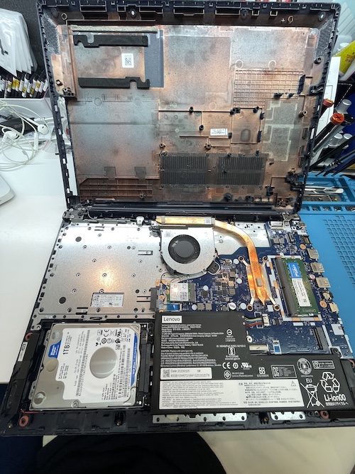 レノボ IdeaPad L3-15IML05(81Y3)画面交換修理