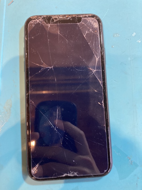 iPhoneXS画面交換修理神奈川ペイでお得にできます！