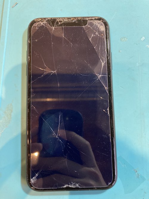 iPhoneの画面交換はダイワンテレコム平塚駅前店にお任せください！