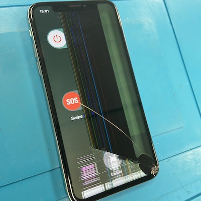 iPhoneXの液晶割れでお客様来店しました！