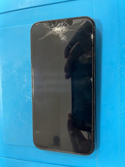 iPhoneの修理は即日修理に対応している当店にお任せください！