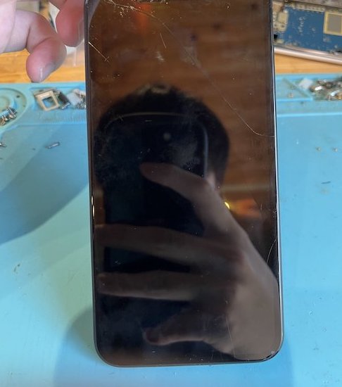 横浜iPhoneの即日修理なら当店へ！