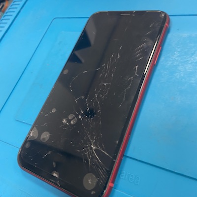 画面操作が効かないiPhoneXRでお客様ご来店！