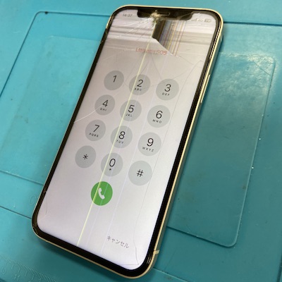 iPhone12の画面割れでご来店！【最短30分】
