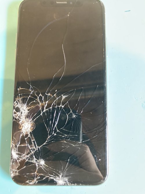 iPhoneXS画面交換修理格安即日で可能です！