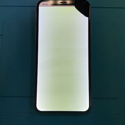 【平塚店】iPhoneXSの液晶修理料金と所要時間のご案内