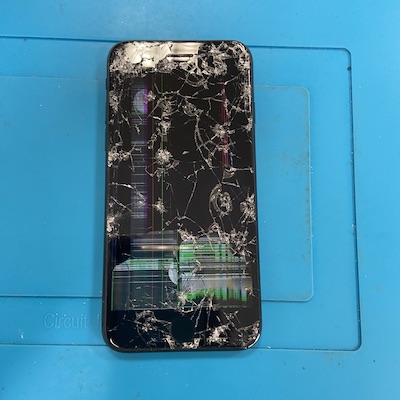 【平塚店】iPhoneSE2の画面修理料金と所要時間のご案内