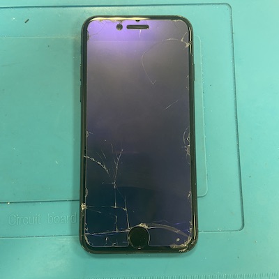 【横浜店】iPhone7の画面修理料金と所要時間のご案内