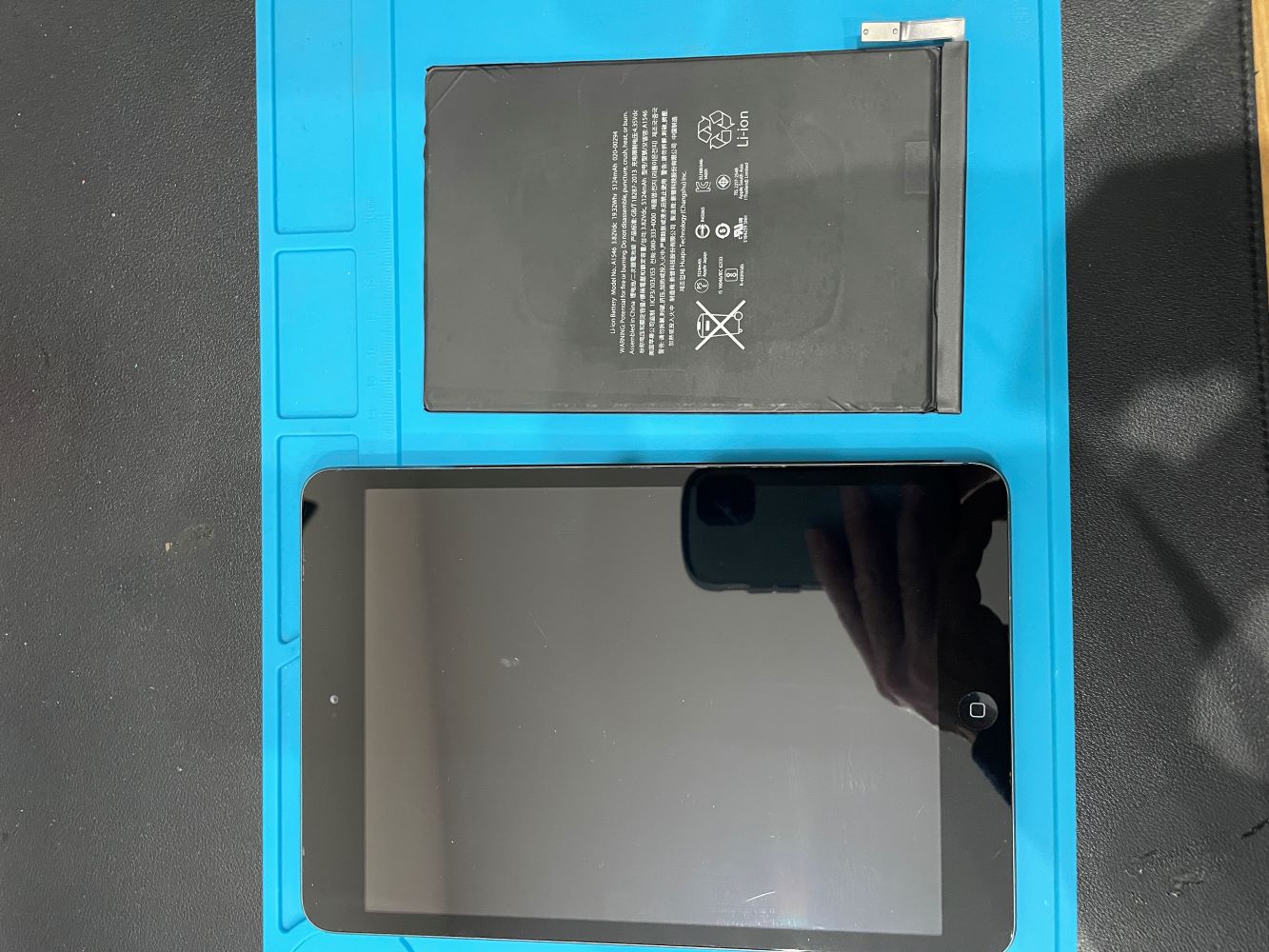 iPad mini4バッテリー交換