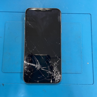 【横浜店】iPhoneXSの画面修理料金と所要時間のご案内