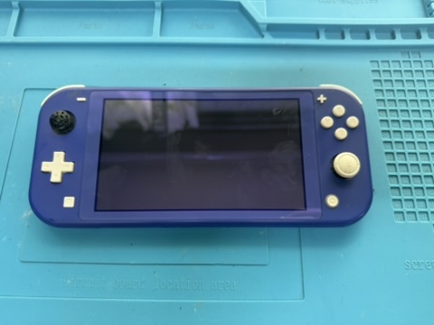 Nintendo Switch Lite起動と充電ができない修理