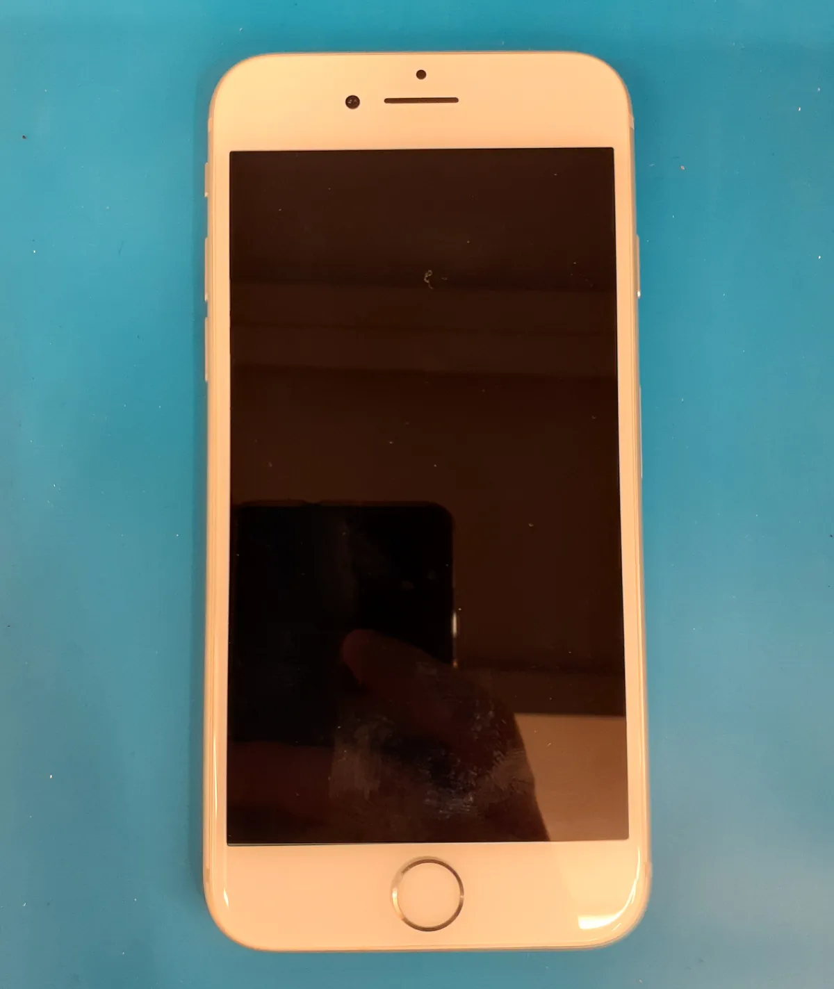 【福井日之出店】iPhone8のバッテリー交換修理