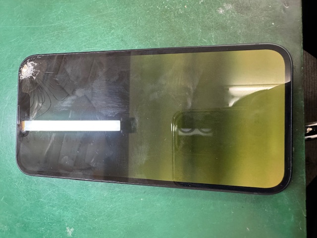 iPhone16E液晶不良修理