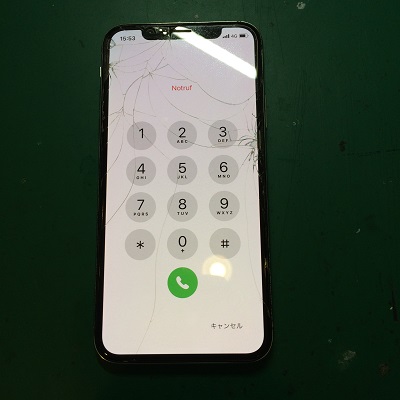 iPhoneX画面割れ