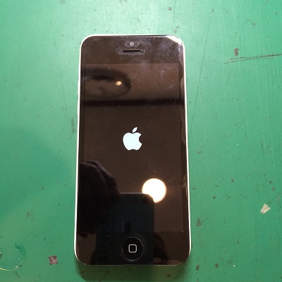 iPhone5cバッテリー交換後起動確認